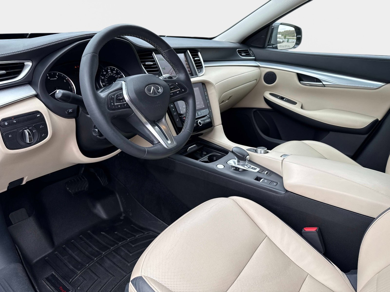 Used 2019 INFINITI QX50 Essential w/ Premium Heat Package image 34