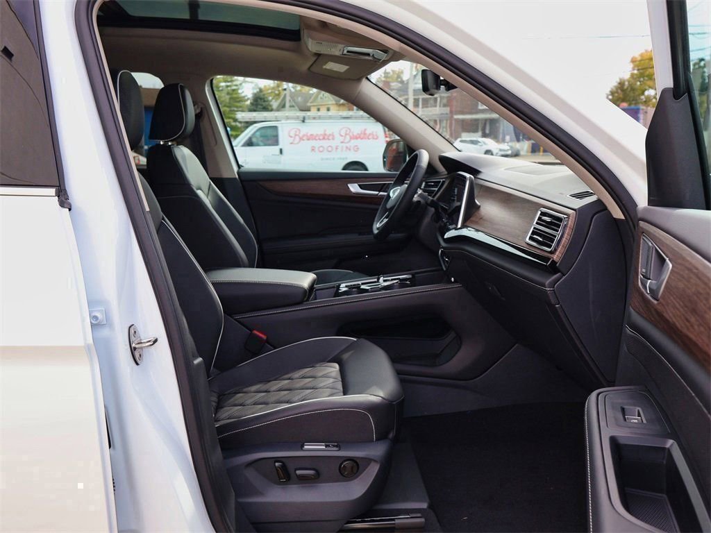 New 2026 Volkswagen Atlas SEL Premium R-Line image 32