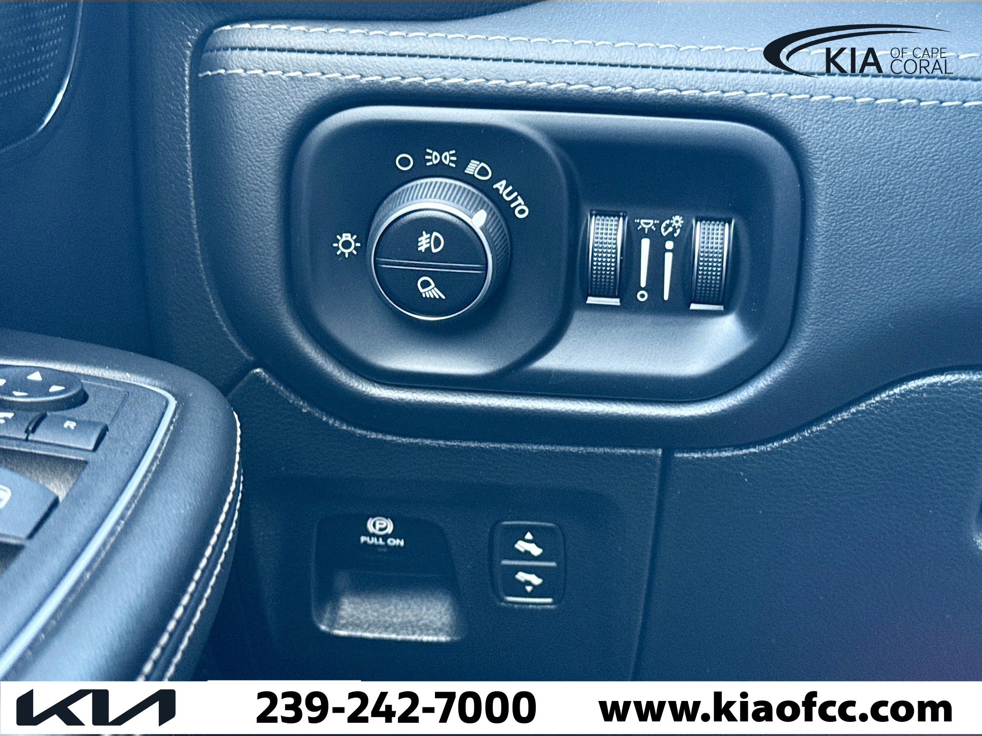 Used 2024 RAM 1500 Limited image 33