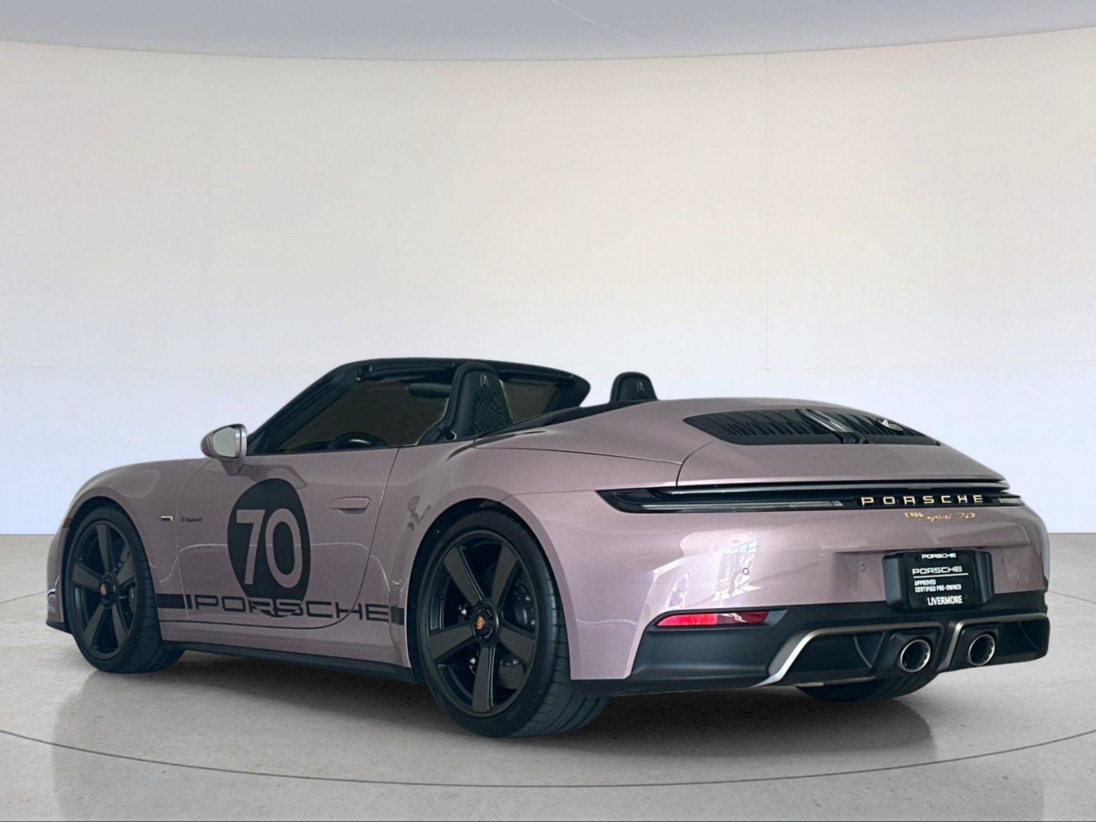 Certified 2026 Porsche 911 GTS RWD image 3