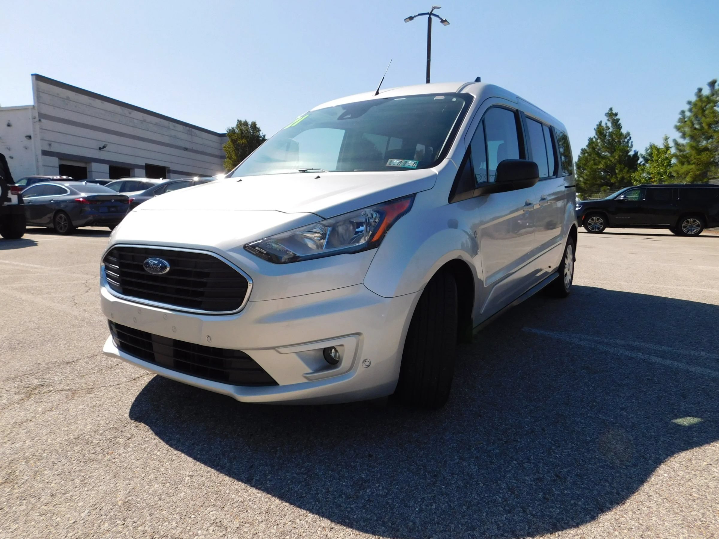 Used 2021 Ford Transit Connect XLT FWD image 4