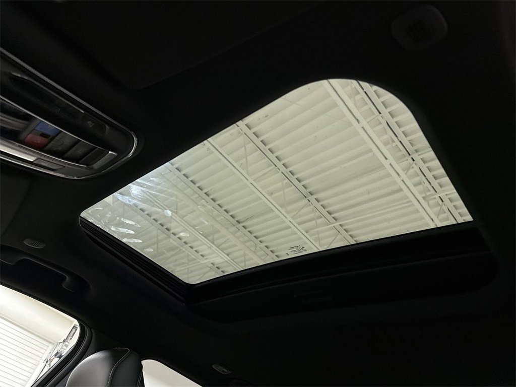 New 2025 Jeep Grand Cherokee Altitude image 16