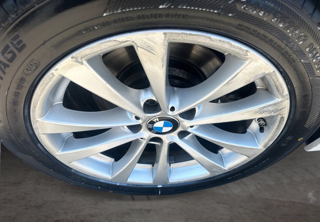 Used 2018 BMW 320i xDrive Sedan AWD/4WD image 16