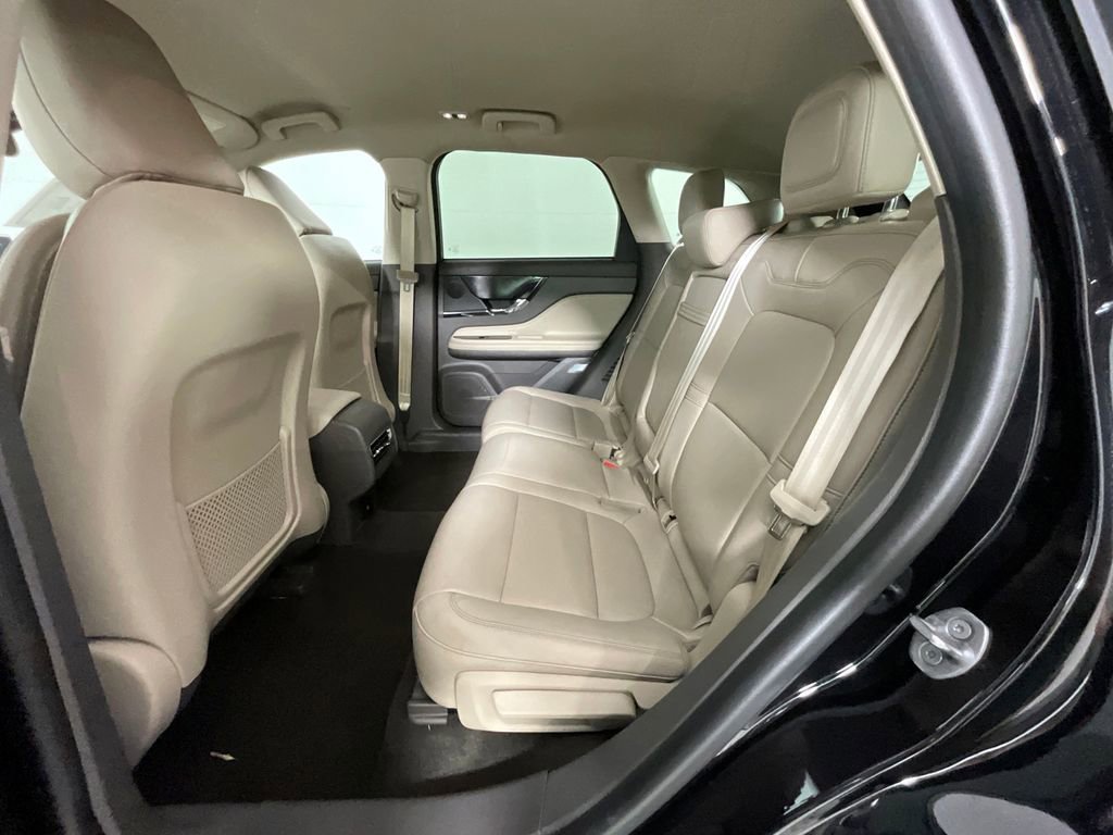 Certified 2024 Lincoln Corsair AWD image 28