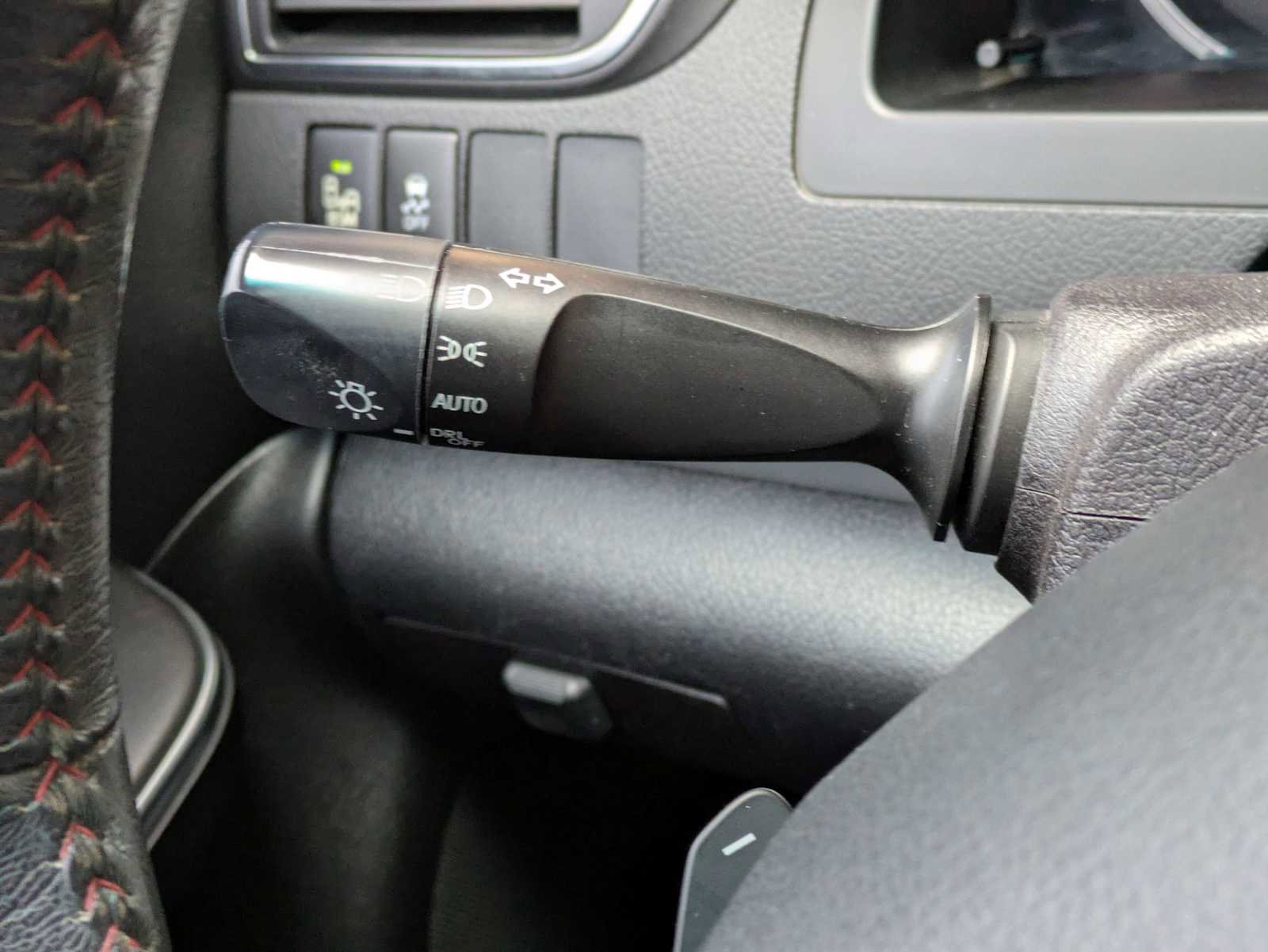 Used 2017 Toyota Camry XSE w/ Moonroof Package image 28