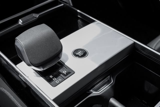 New 2026 Land Rover Range Rover SE AWD/4WD image 30