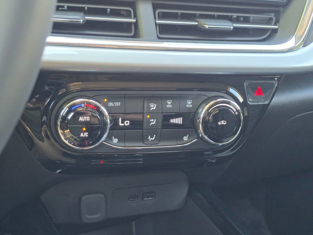 New 2026 Chevrolet Trax LT image 23