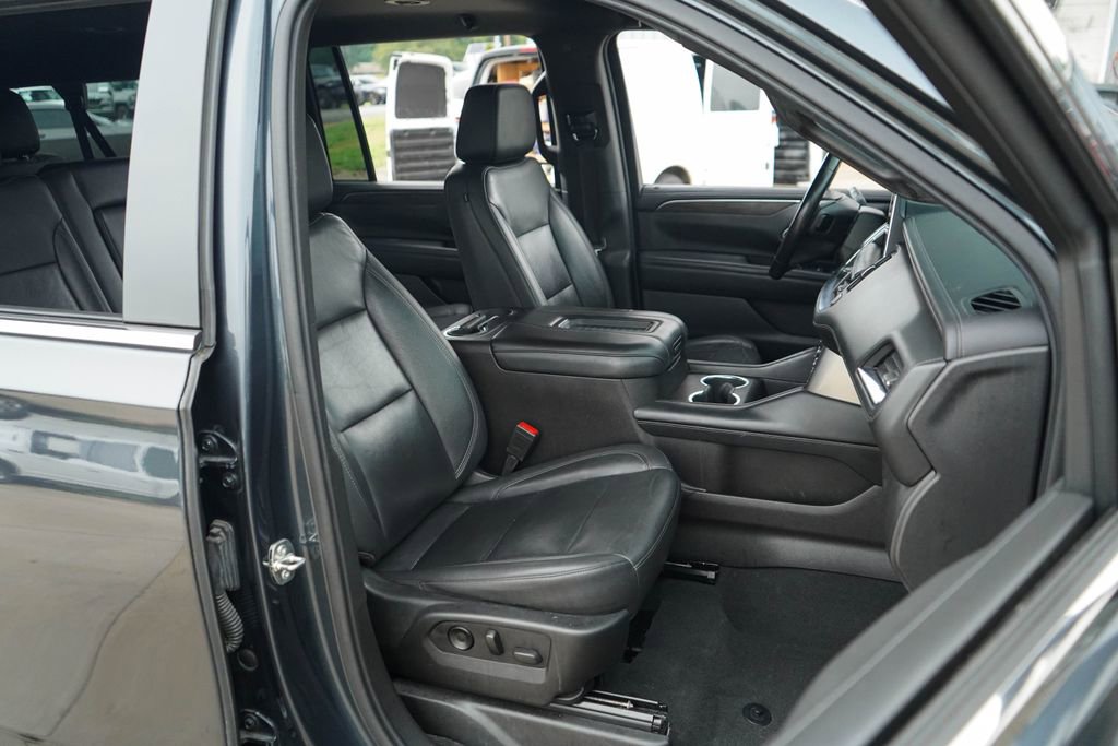 Used 2021 Chevrolet Suburban LT RWD image 13