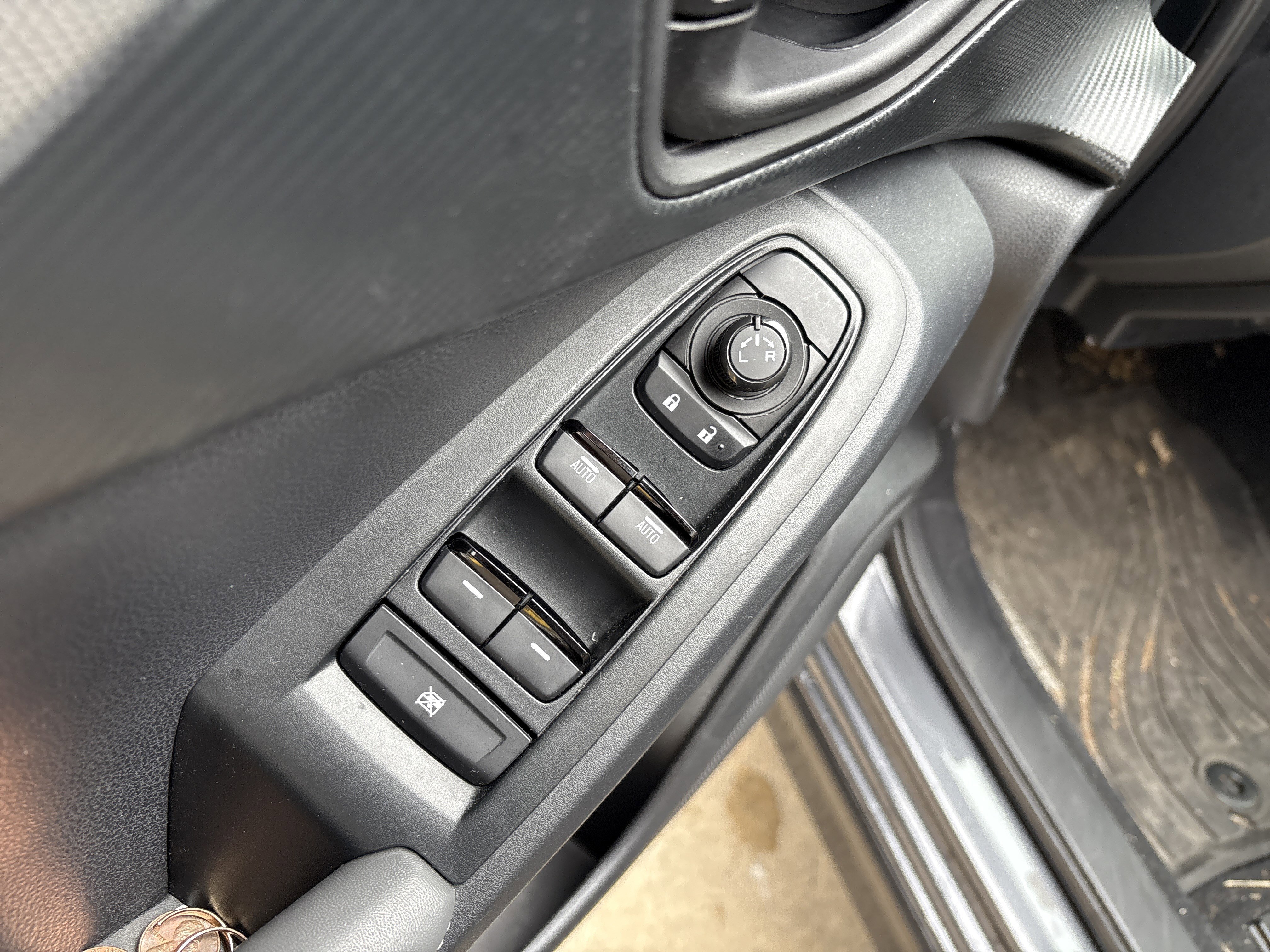 Used 2024 Subaru Crosstrek 2.0i Premium image 15