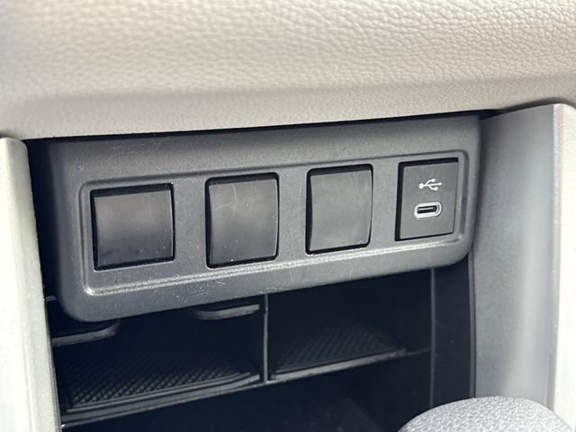 Used 2024 Toyota Corolla Cross L AWD/4WD image 25