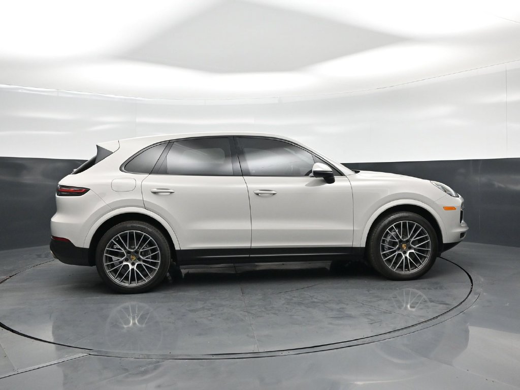 Used 2021 Porsche Cayenne AWD/4WD image 23