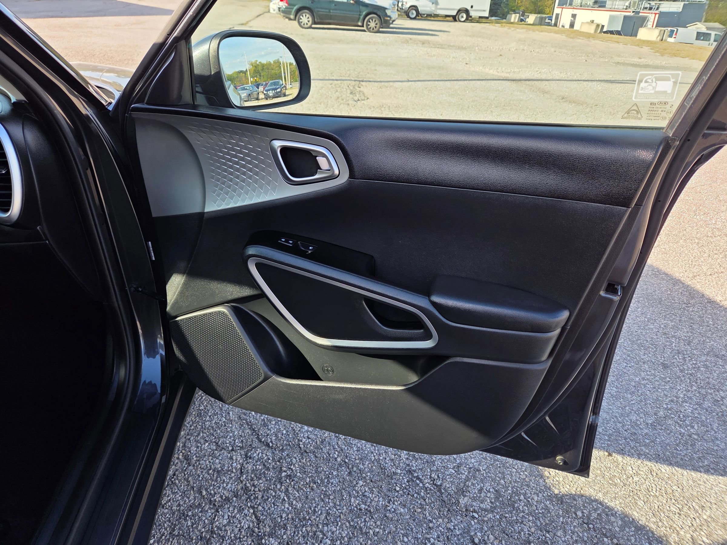 Used 2020 Kia Soul LX image 21