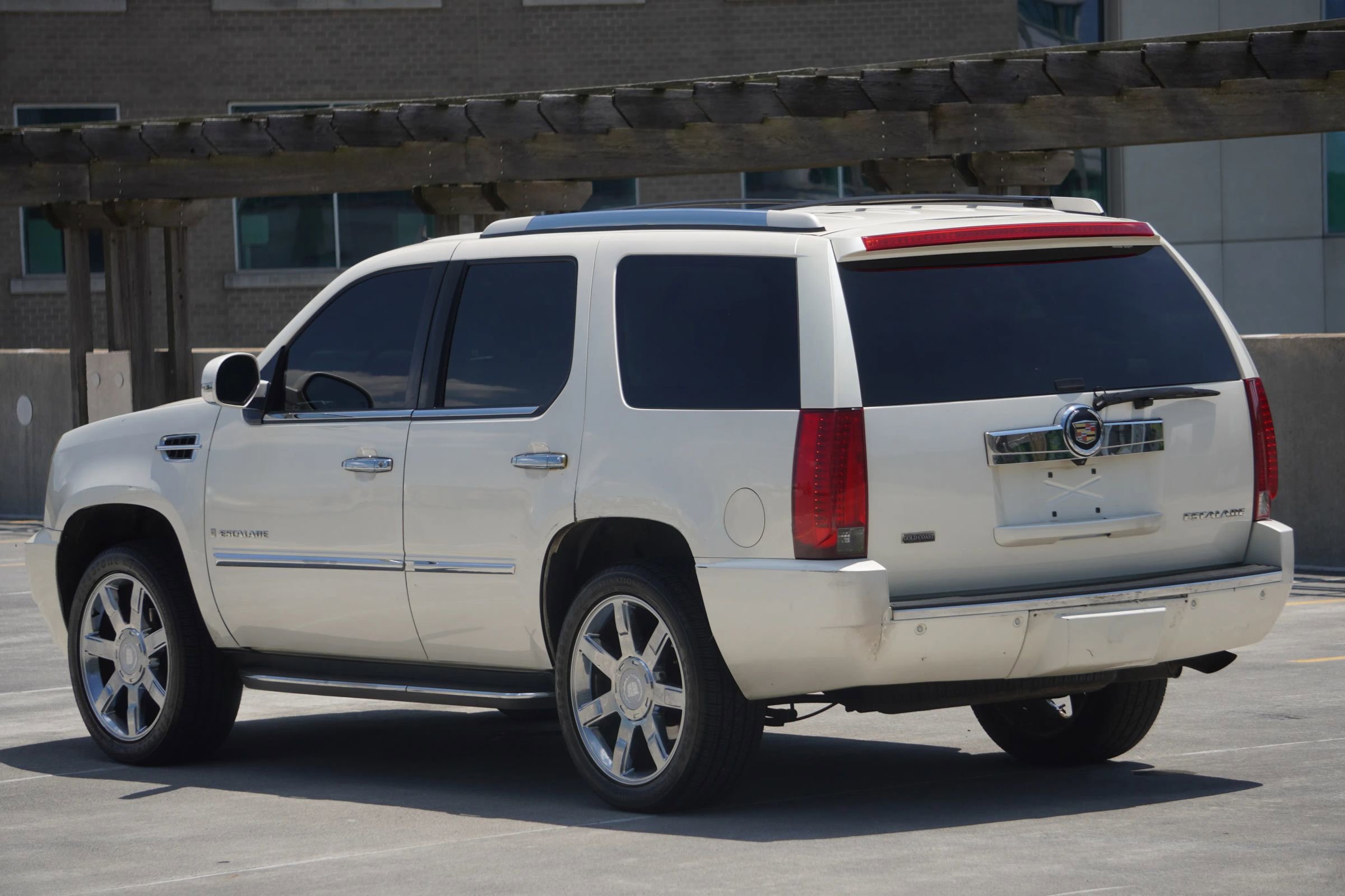 Used 2008 Cadillac Escalade AWD image 4