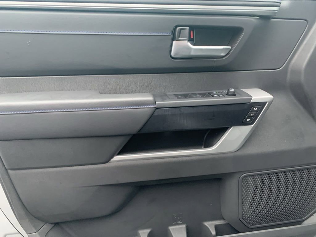 New 2025 Toyota Tundra Platinum image 10
