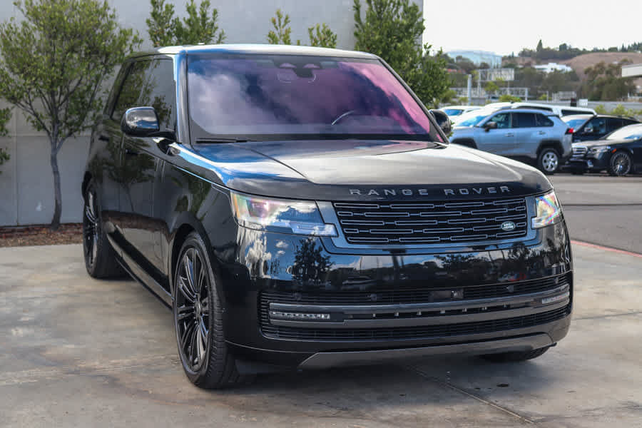Certified 2023 Land Rover Range Rover SE AWD/4WD image 3
