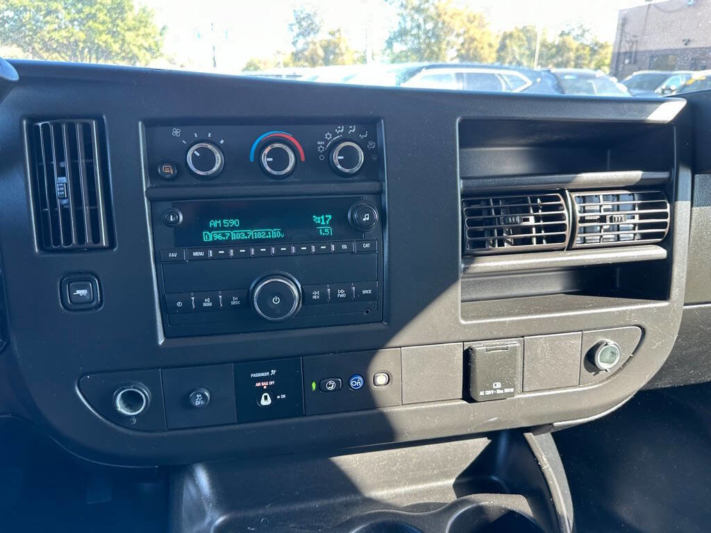 Used 2021 Chevrolet Express 2500 w/ Enhanced Convenience Package image 13