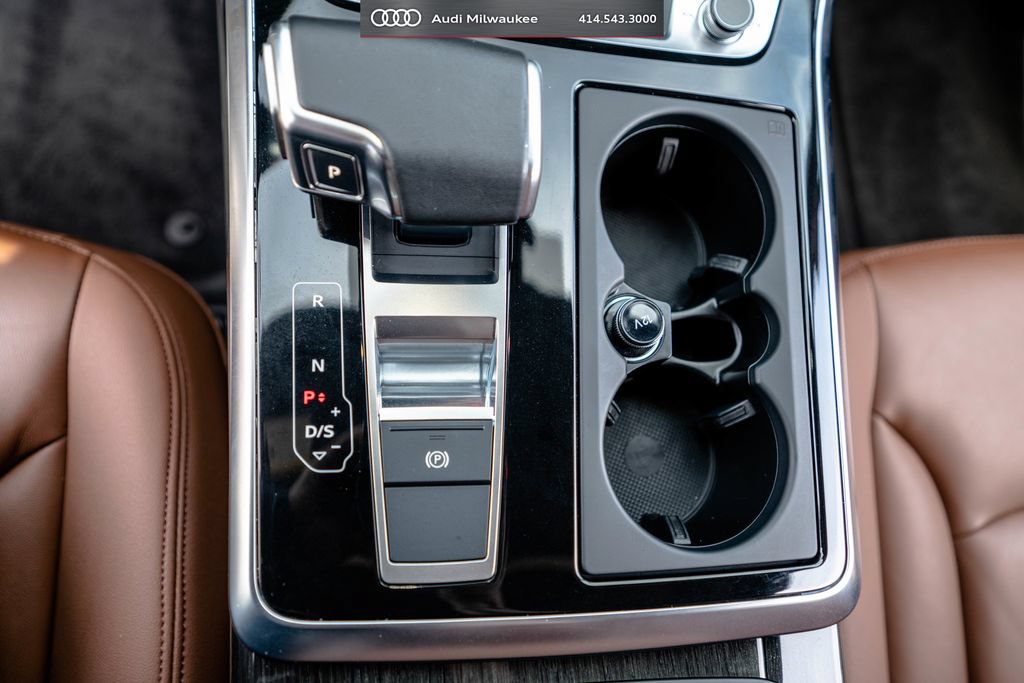 Used 2023 Audi Q7 3.0T Premium Plus AWD/4WD image 26