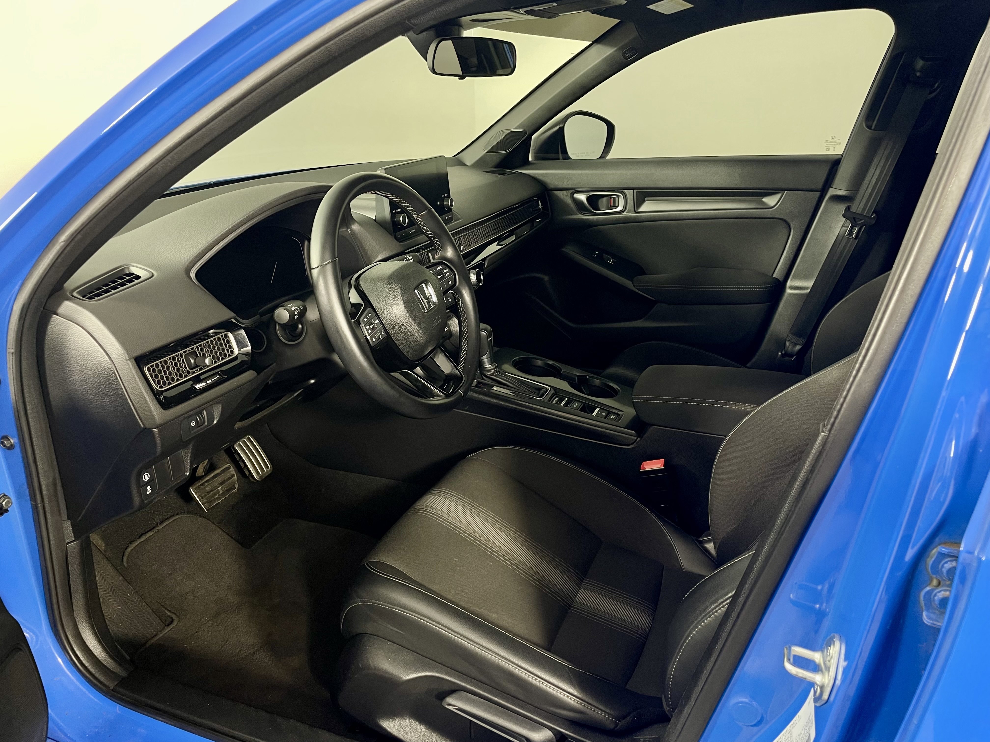 Used 2023 Honda Civic Sport image 12