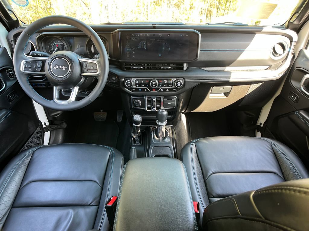 Used 2024 Jeep Wrangler High Altitude image 13