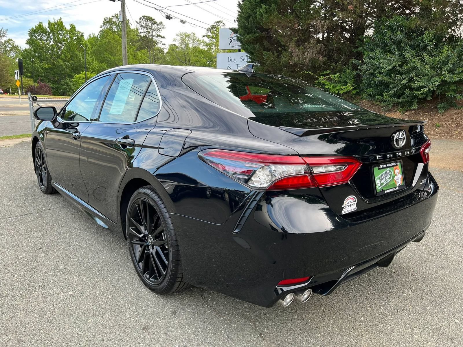 Used 2024 Toyota Camry XSE FWD image 6