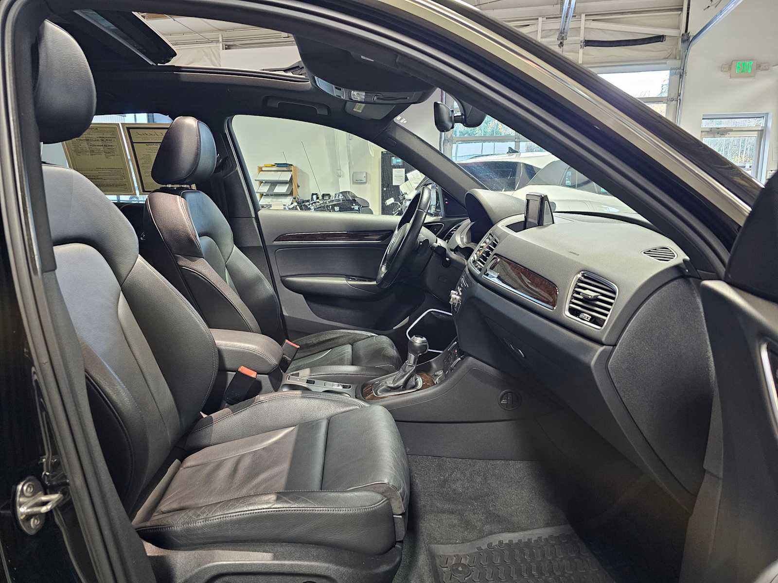 Used 2016 Audi Q3 2.0T Prestige w/ Prestige Package image 11