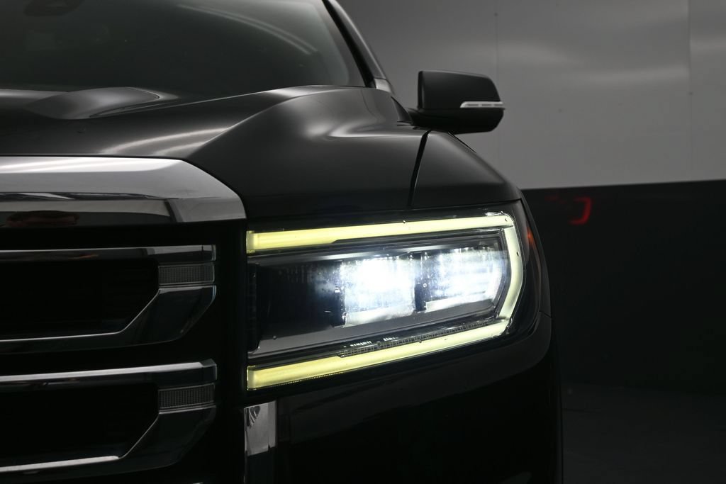 Used 2021 GMC Acadia SLT FWD image 13