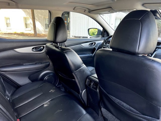 Used 2020 Nissan Rogue Sport SL w/ Premium Package image 23