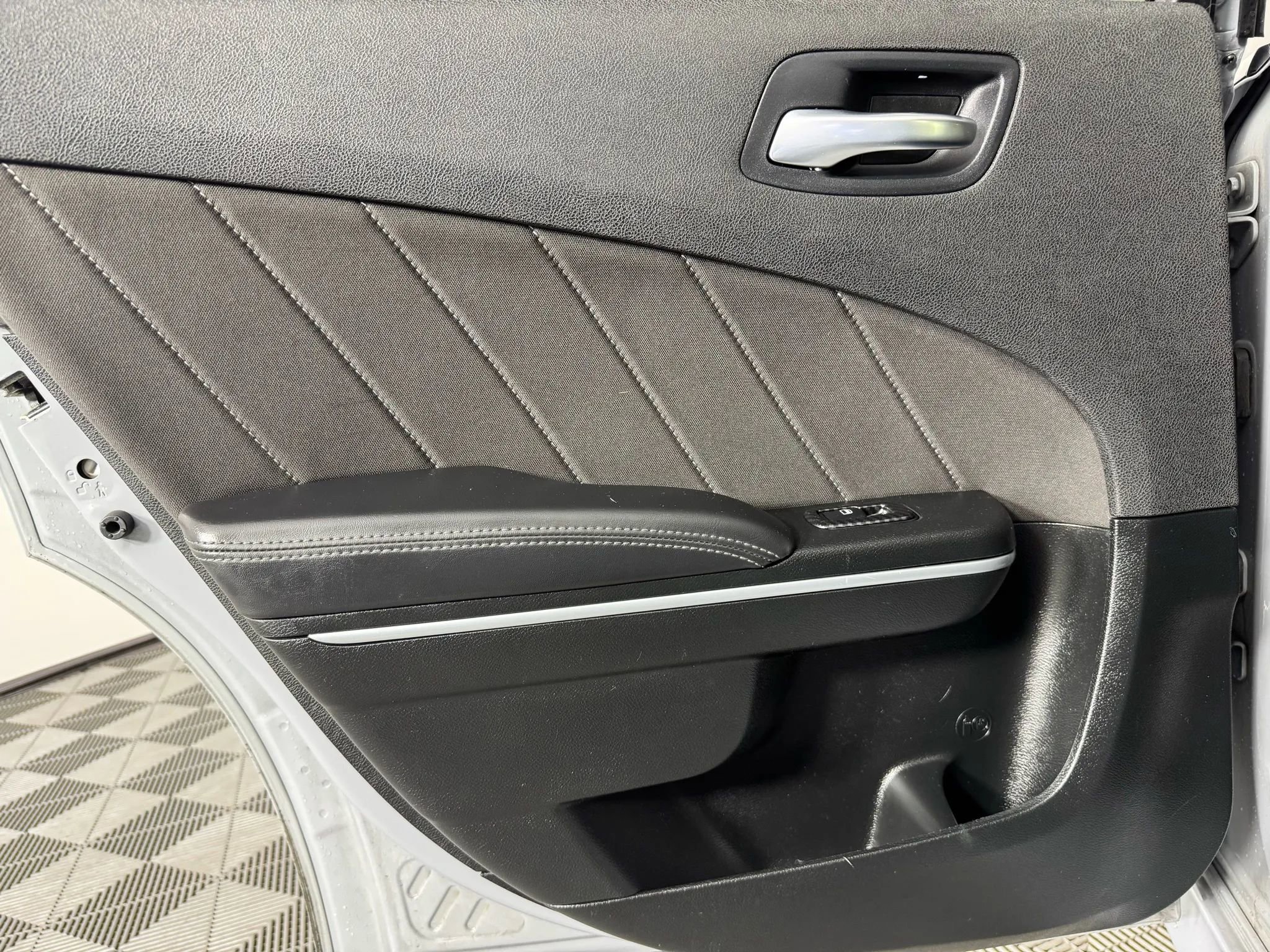 Used 2022 Dodge Charger Scat Pack w/ Navigation & Travel Group image 45