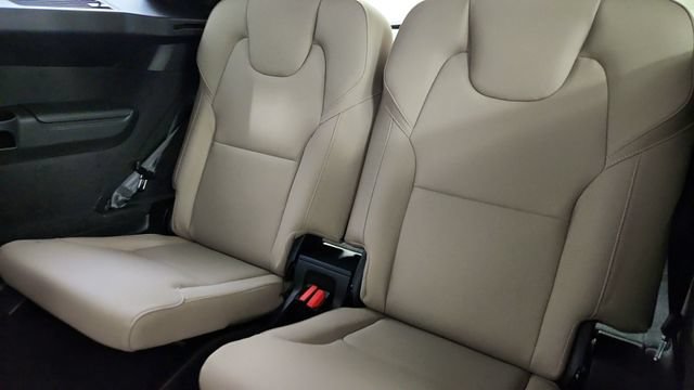 New 2026 Volvo XC90 B5 Plus AWD/4WD image 33