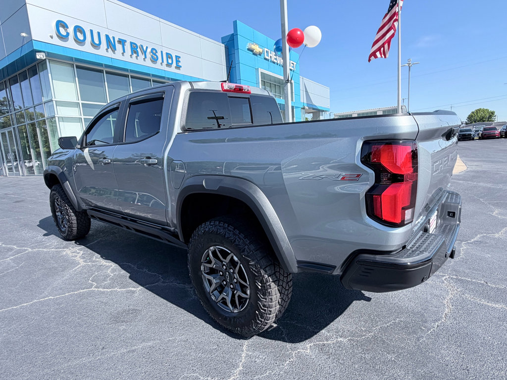 Used 2025 Chevrolet Colorado ZR2 w/ Technology Package AWD/4WD image 7