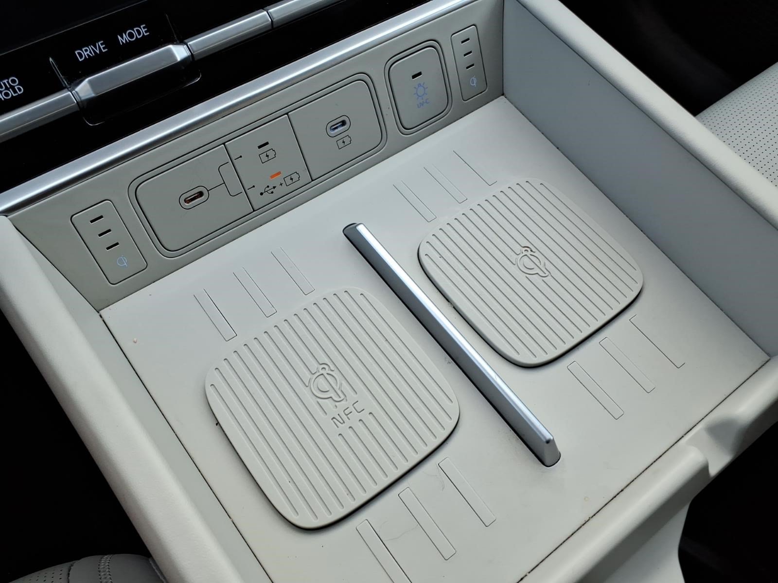 Used 2025 Hyundai Santa Fe Calligraphy FWD image 25