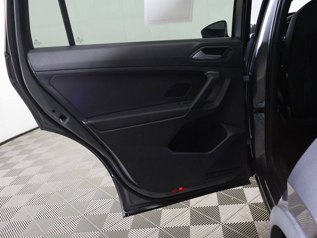 Used 2019 Volkswagen Tiguan SEL Premium R-Line image 24