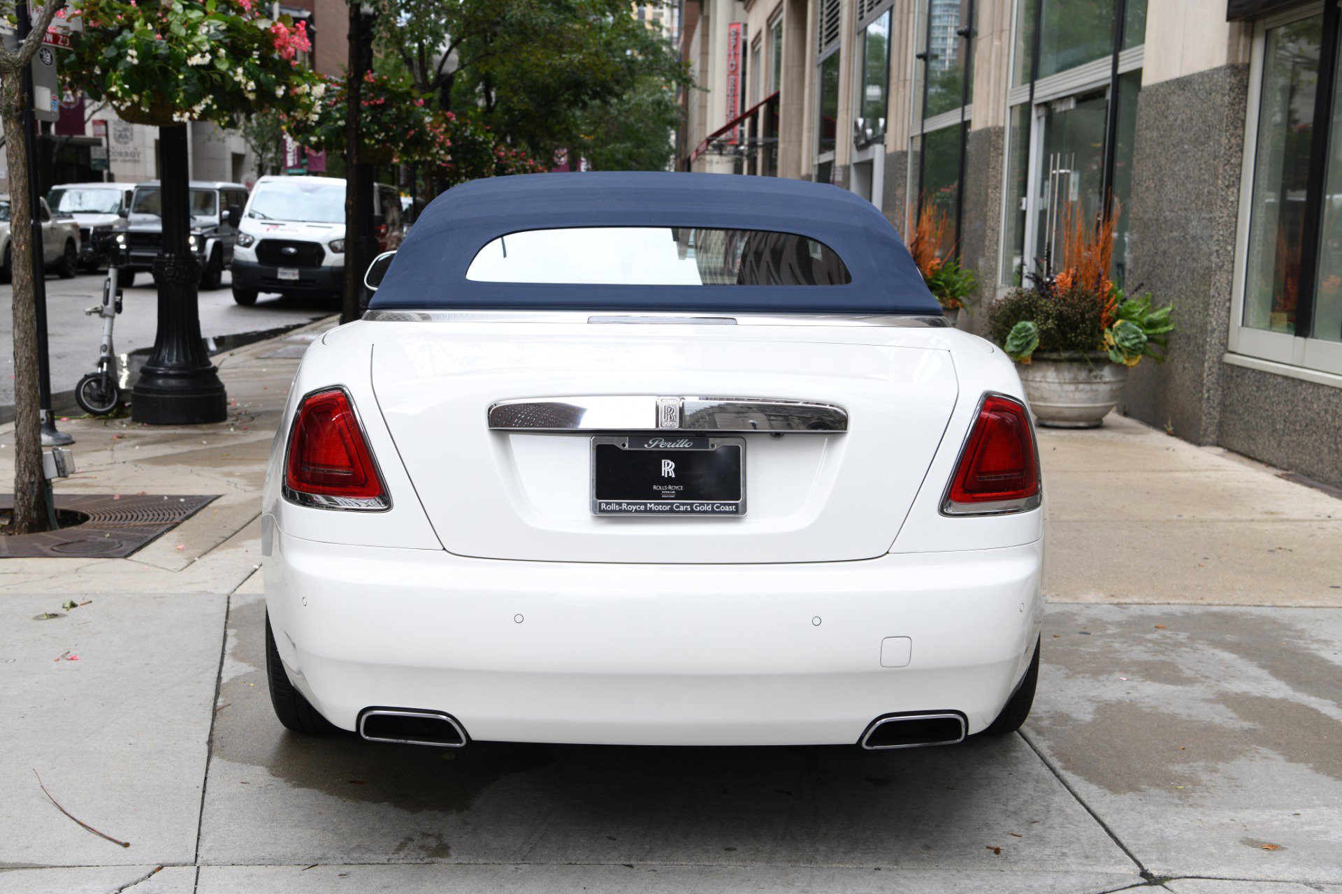 Used 2020 Rolls-Royce Dawn image 8