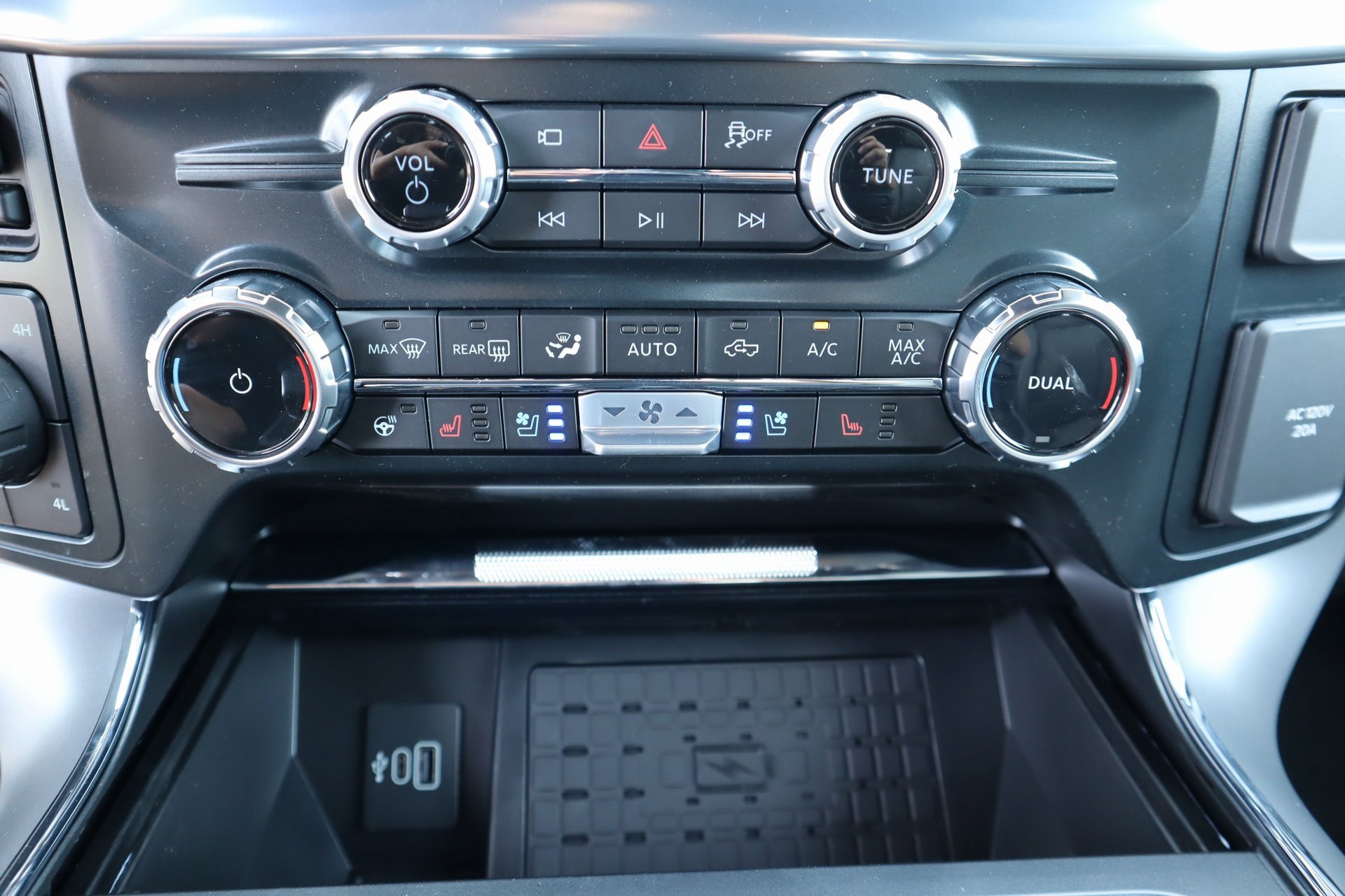 New 2025 Ford F150 Lariat w/ Equipment Group 502A High image 7