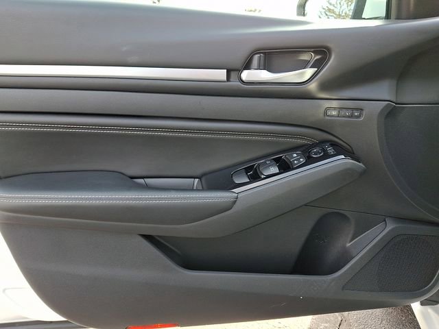 Used 2021 Nissan Altima 2.5 Platinum image 11