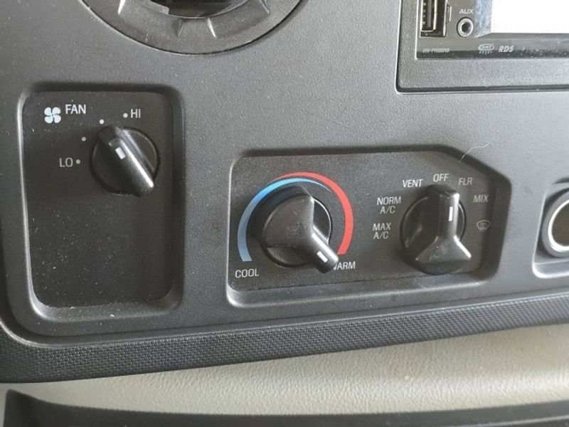 Used 2014 Ford E-450 and Econoline 450 Super Duty w/ Motorhome Prep Package image 15