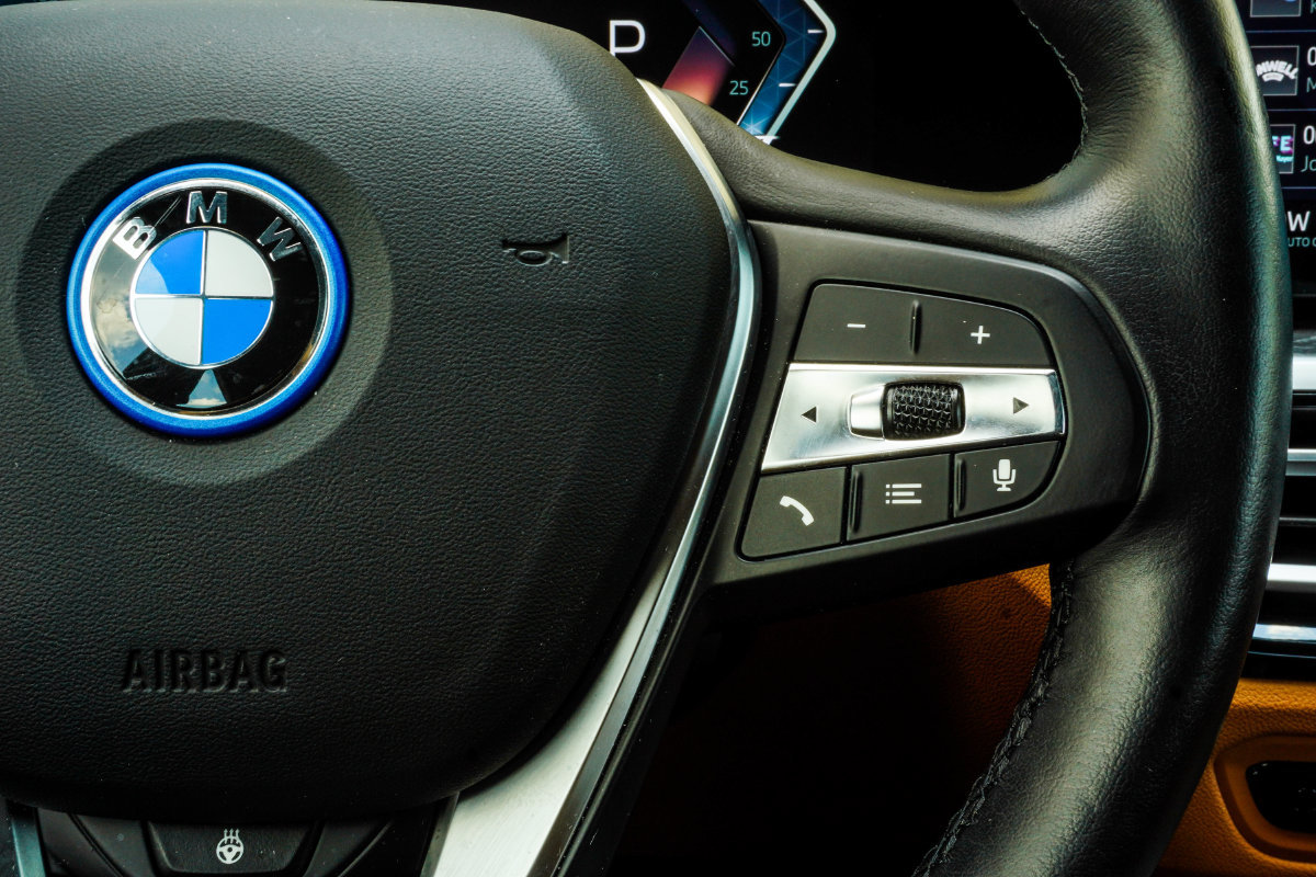 Used 2024 BMW i4 eDrive40 w/ Premium Package RWD image 32