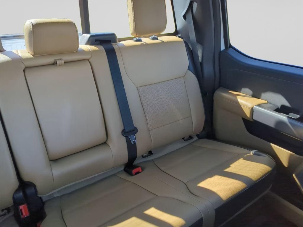 Used 2025 Ford F250 Lariat w/ Lariat Ultimate Package image 18