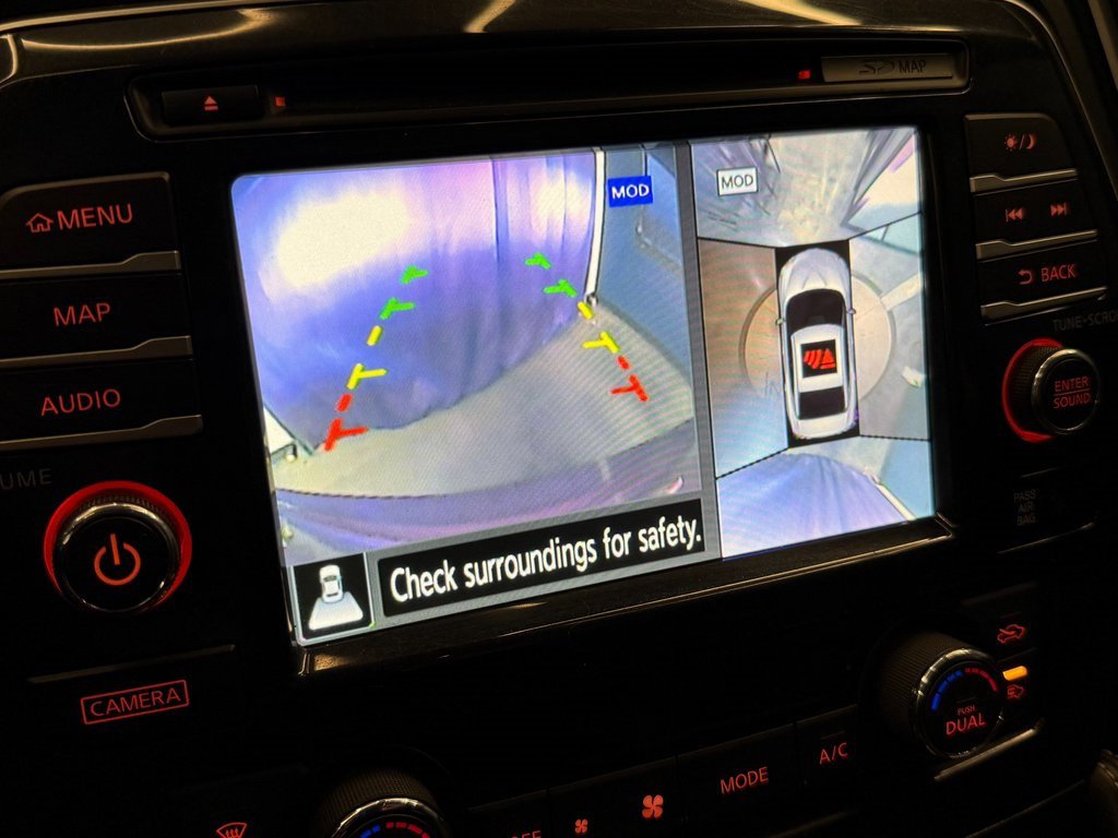 Used 2016 Nissan Maxima Platinum w/ Interior Lighting Package image 13