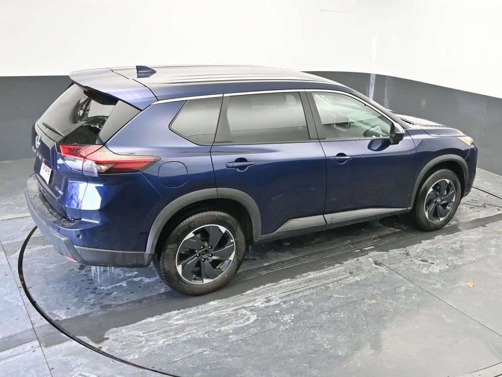 Used 2024 Nissan Rogue SV image 39