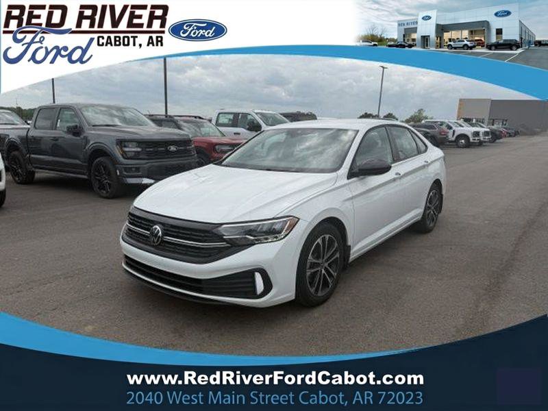 Used 2024 Volkswagen Jetta Sport image 1