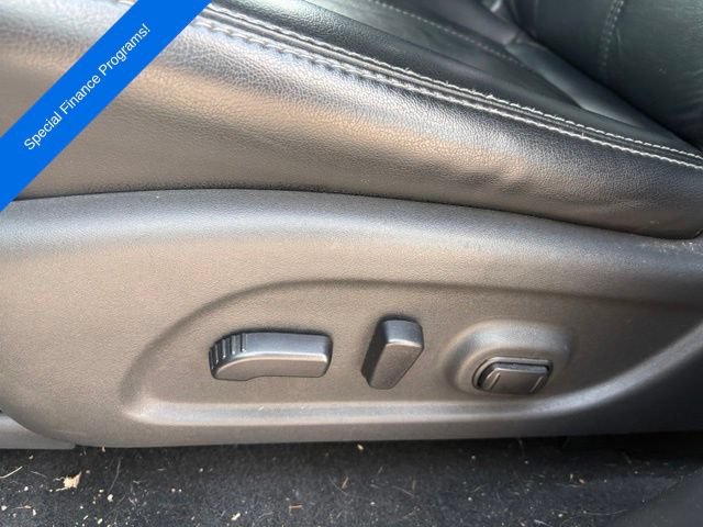 Used 2019 Nissan Pathfinder SL AWD/4WD image 14