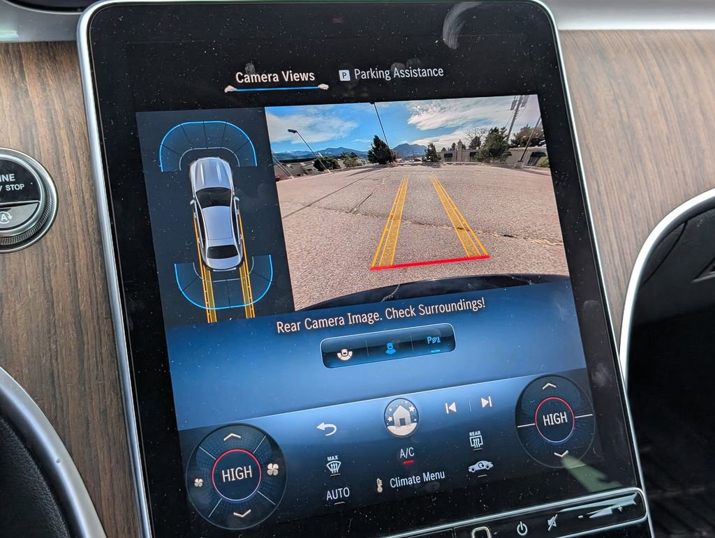 Used 2025 Mercedes-Benz C 300 4MATIC Sedan image 17