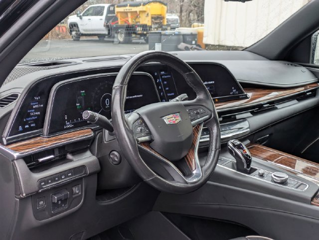 Certified 2021 Cadillac Escalade ESV Premium Luxury AWD/4WD image 14