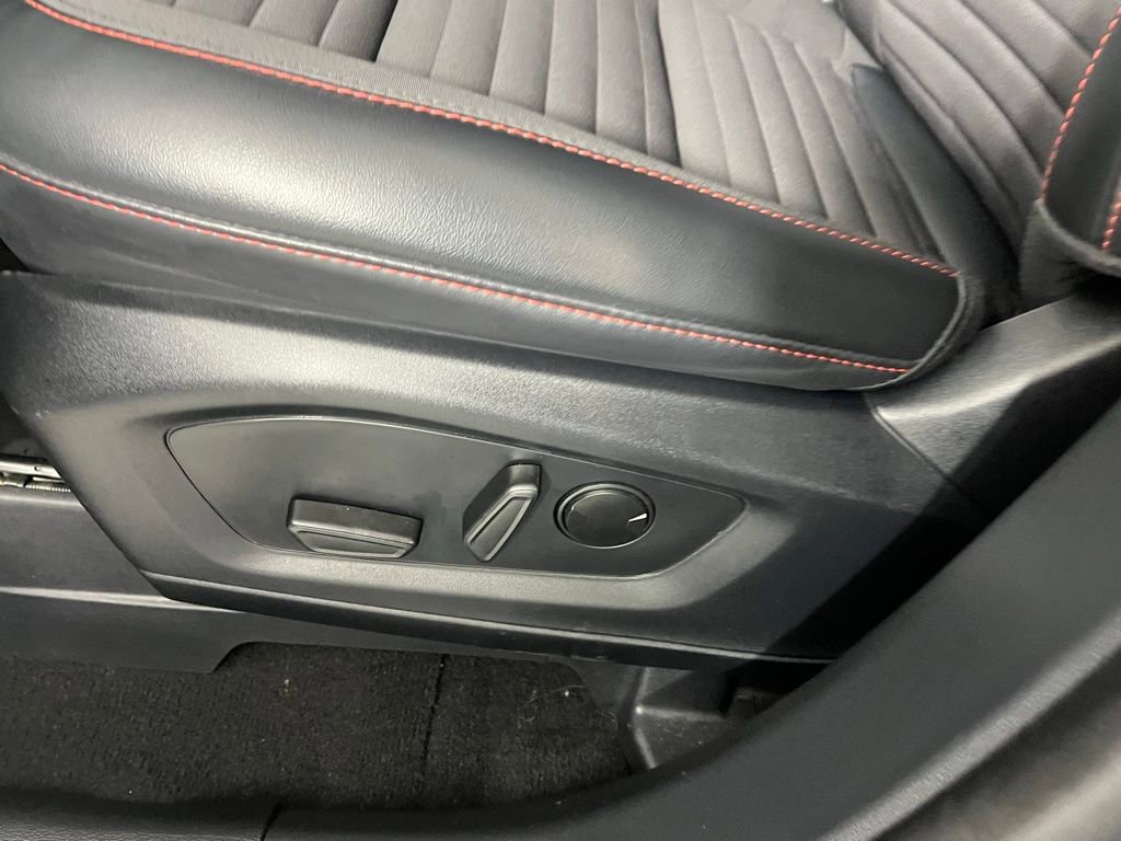 Used 2025 Ford Explorer ST-Line w/ ST-Line Street Pack image 23