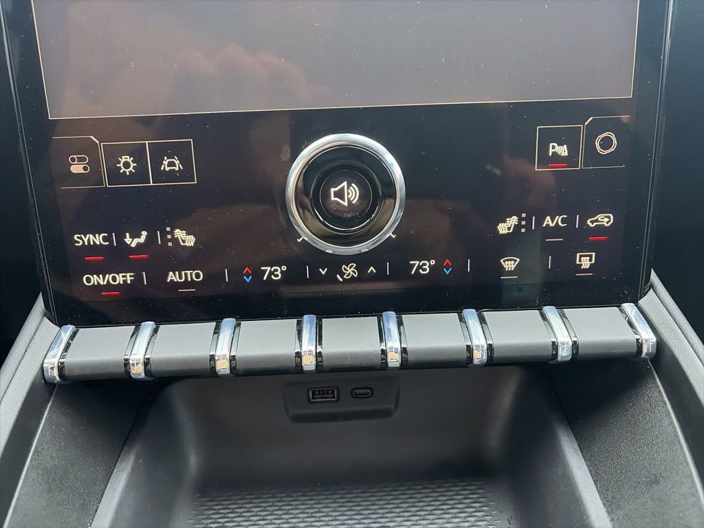 Used 2026 GMC Terrain Elevation w/ Elevation Premium Package image 17