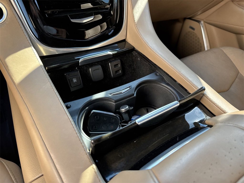 Used 2019 Cadillac Escalade Platinum w/ Escalade Sport Edition image 54