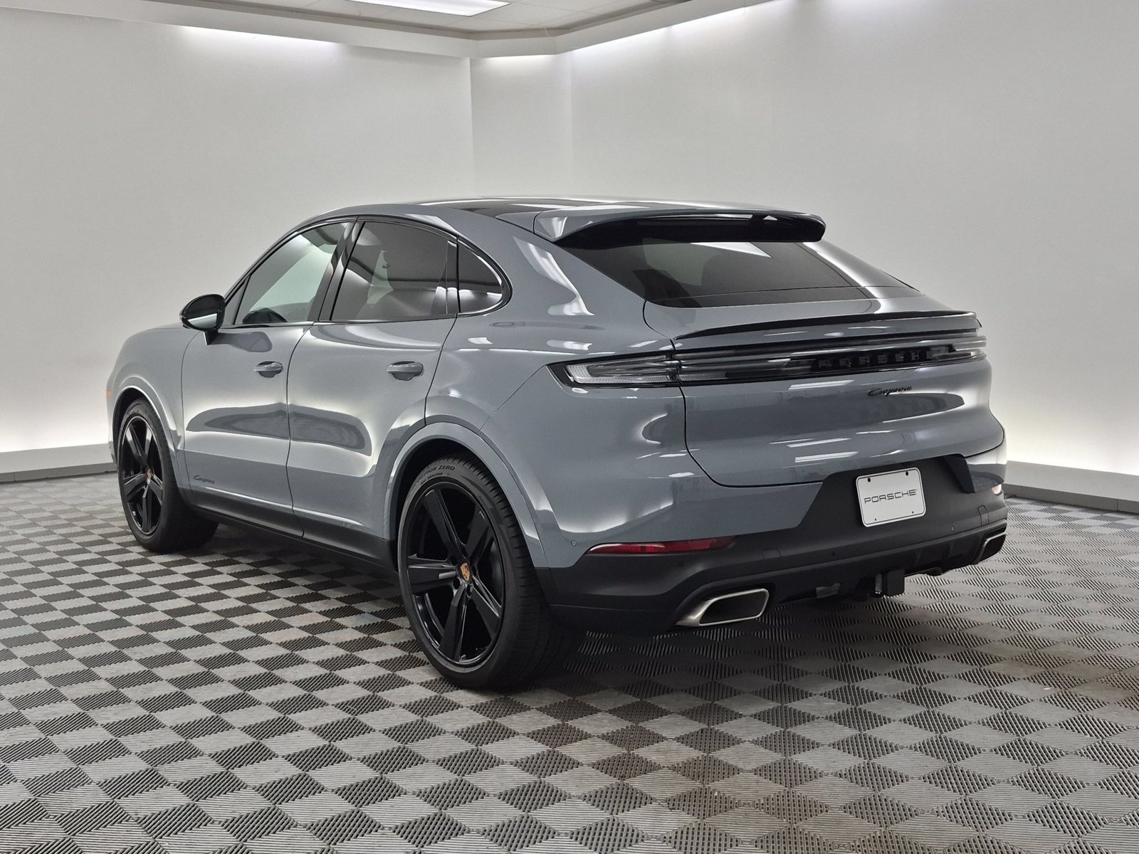 New 2026 Porsche Cayenne Coupe AWD/4WD image 3