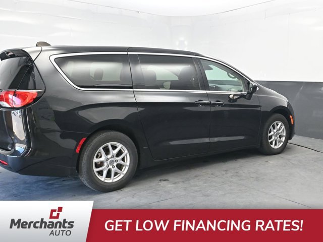 Used 2023 Chrysler Voyager LX FWD image 8