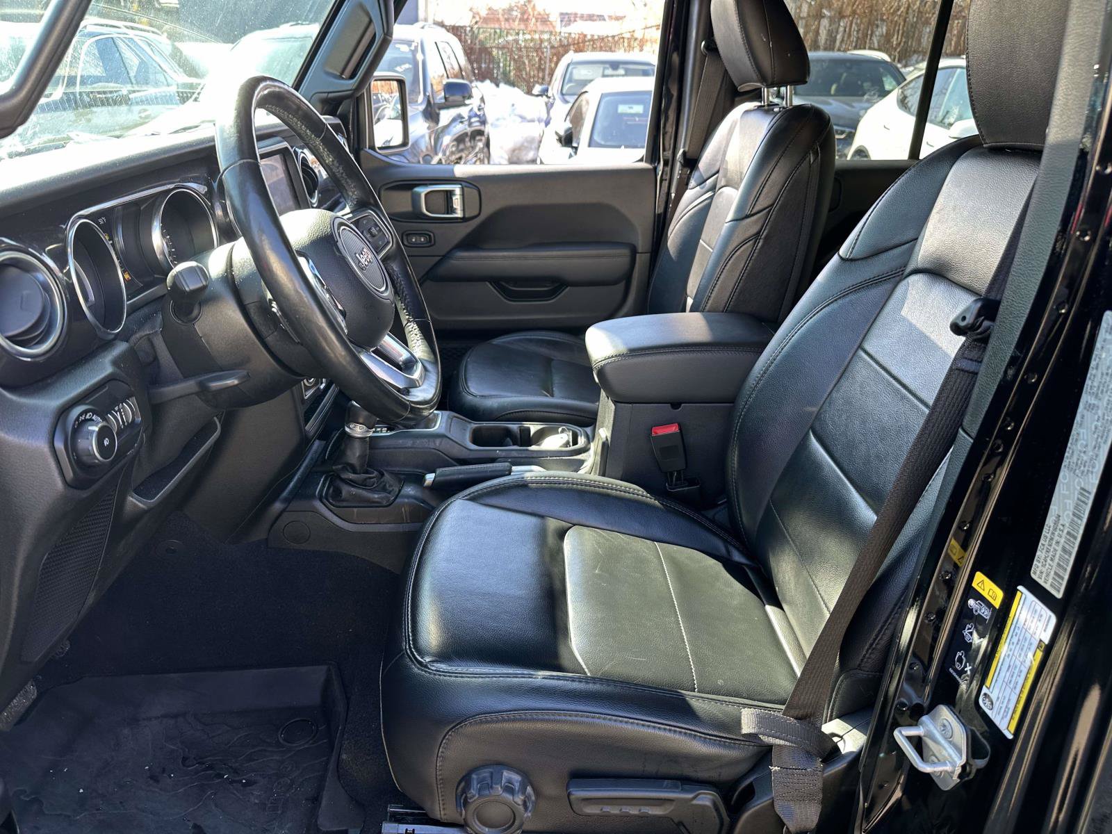 Used 2021 Jeep Wrangler Unlimited Sahara AWD/4WD image 14